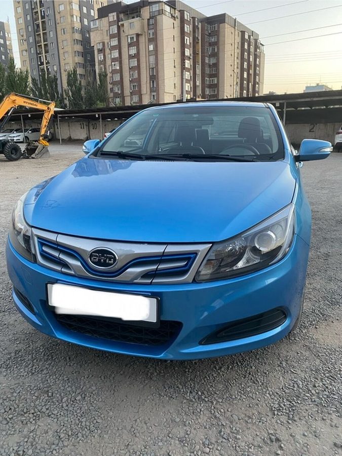 BYD E5
