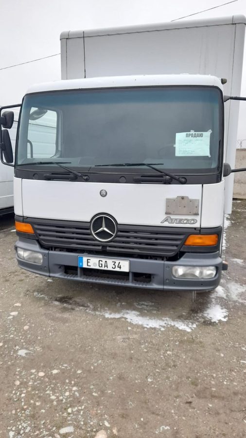 Mercedes-Benz 