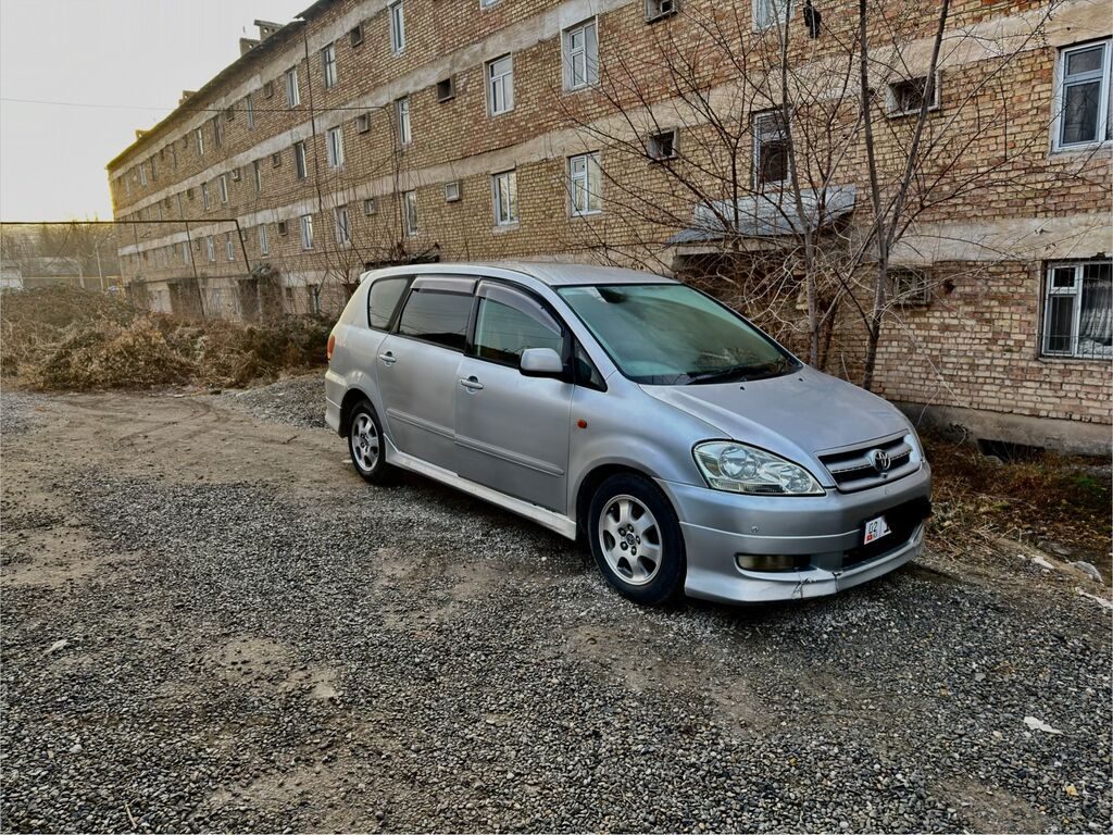 Toyota Ipsum