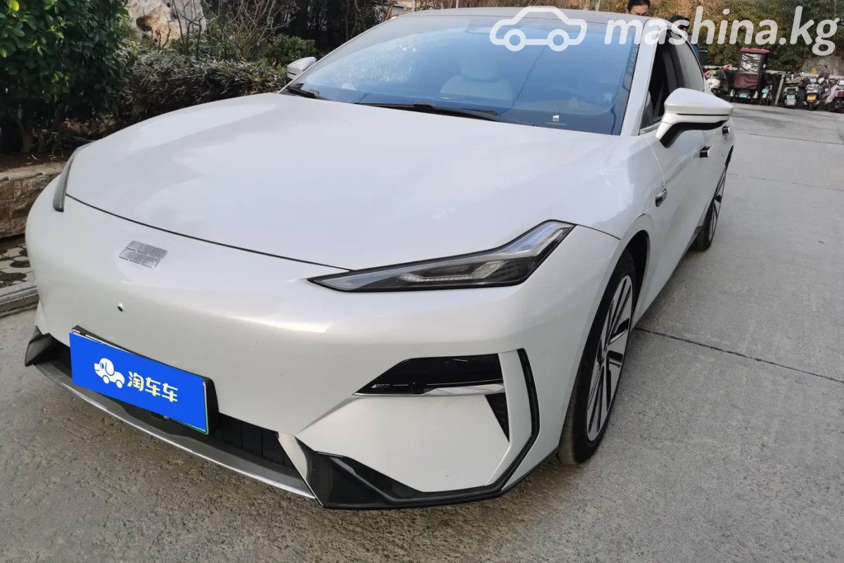 Geely Galaxy E8