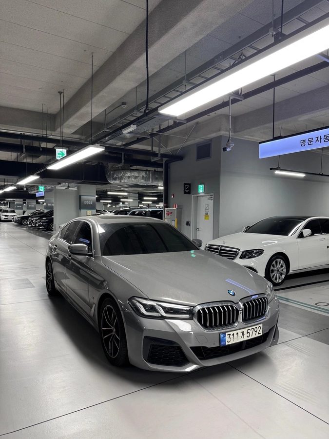 BMW 5 серии VII (G30/G31) Рестайлинг 2021