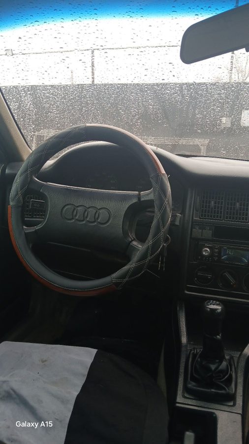Audi 80