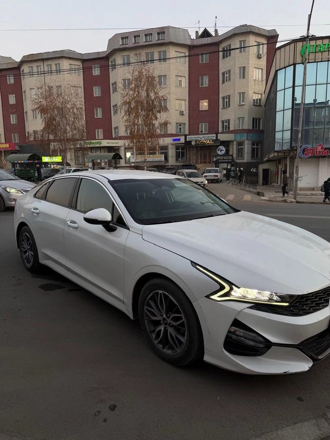 Kia K5 III 2020