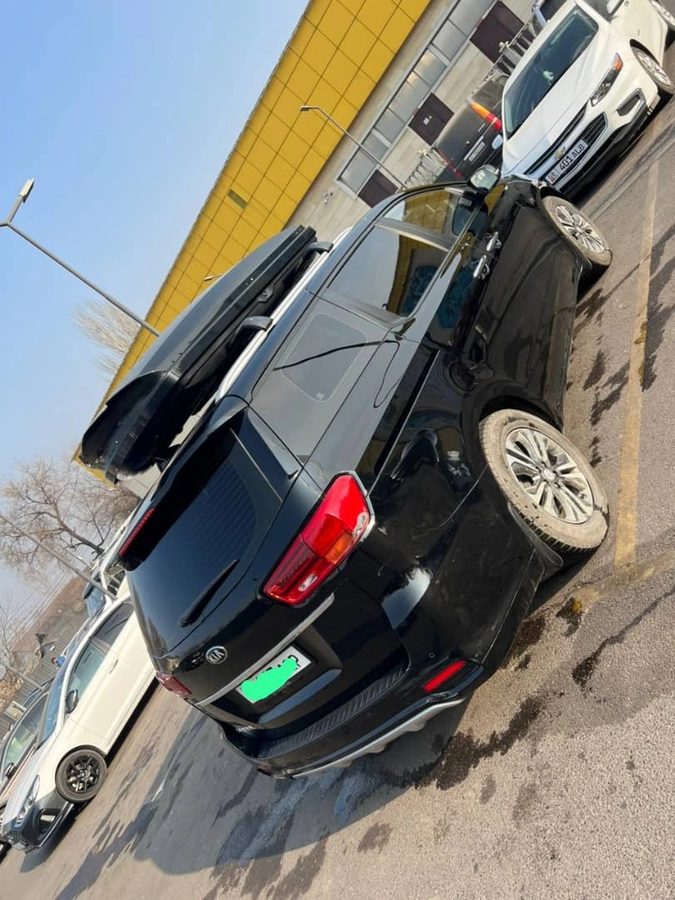 Kia Carnival III 2019