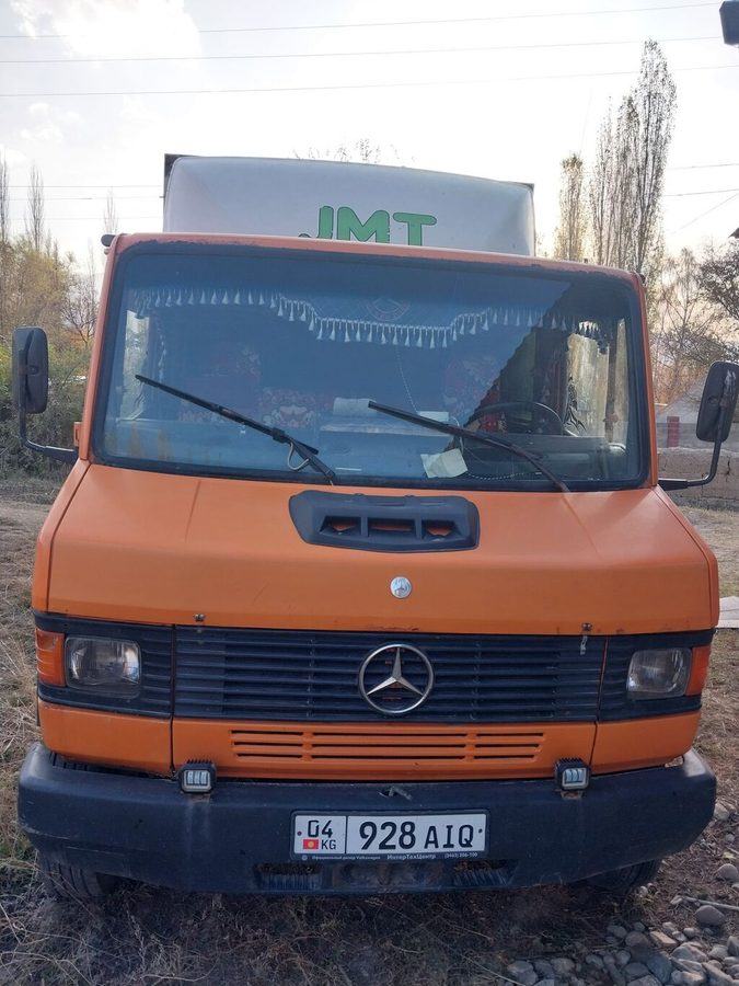 Mercedes-Benz T1
