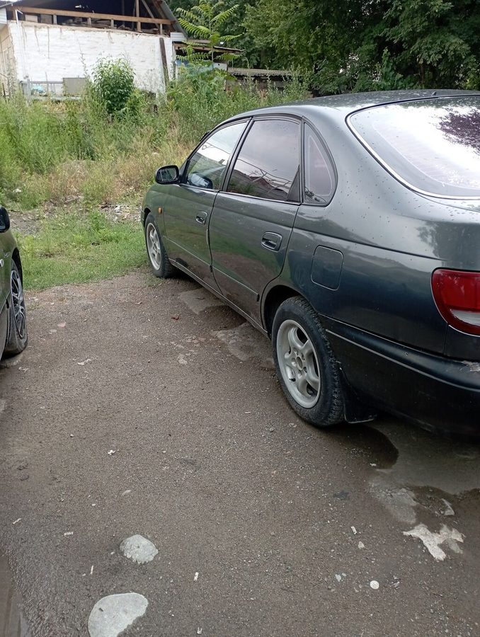 Toyota Carina E