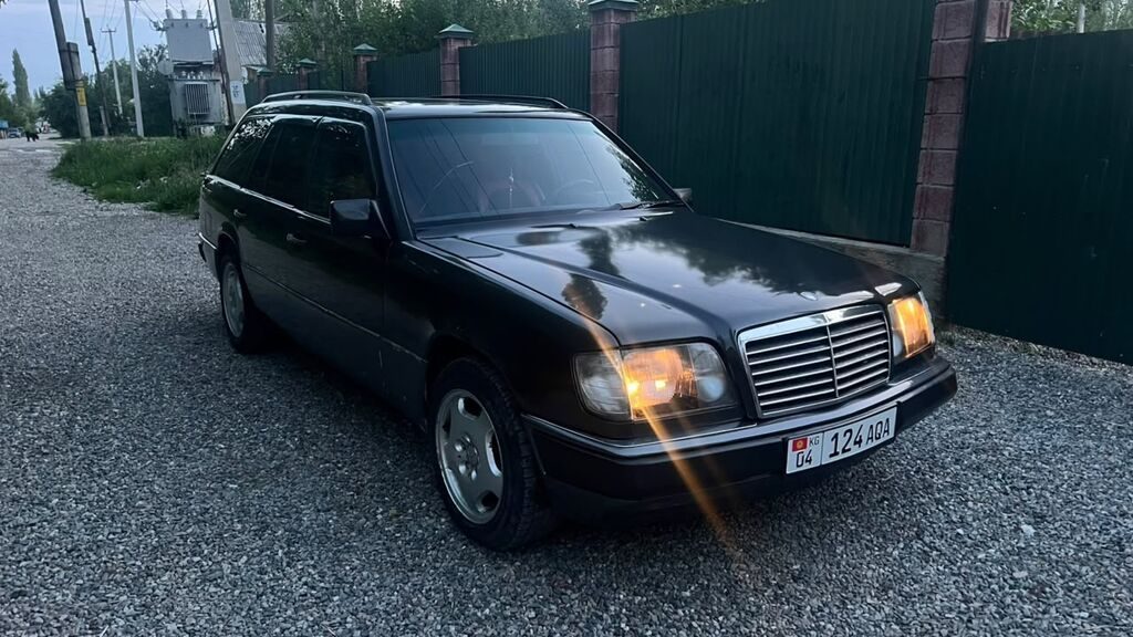 Mercedes-Benz W124