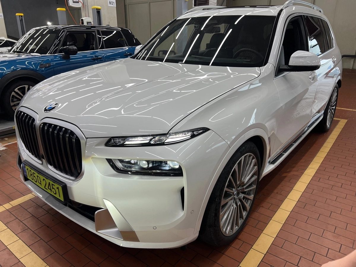 BMW X7 I (G07) Рестайлинг 2025