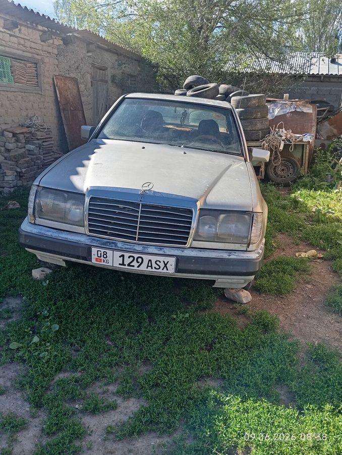 Mercedes-Benz W124