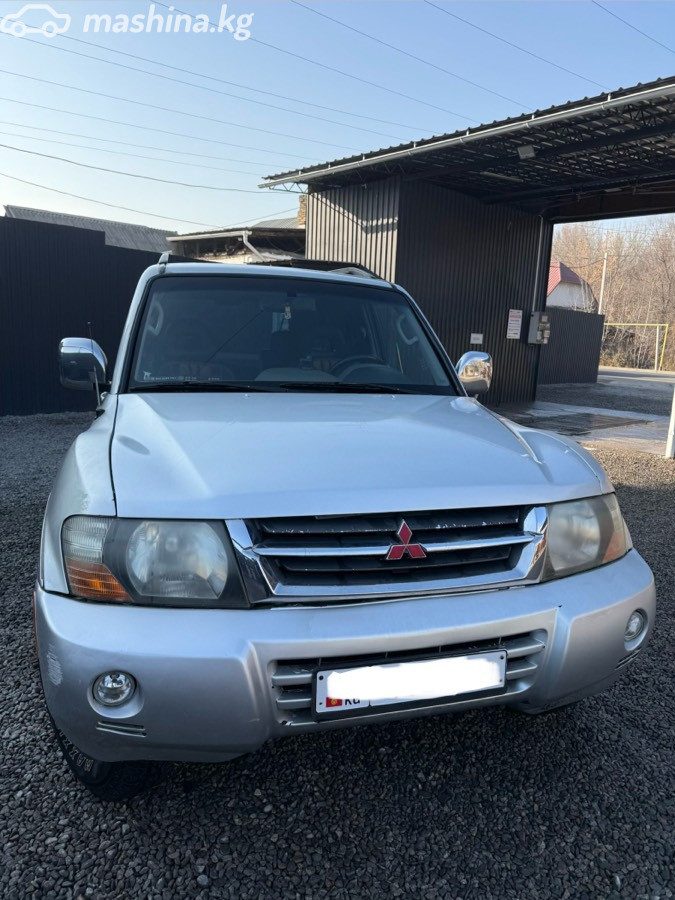 Mitsubishi Montero III