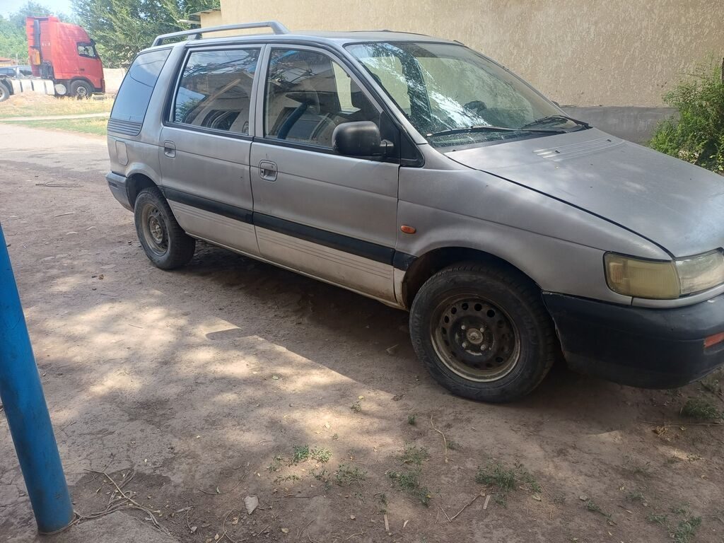 Mitsubishi Space Wagon