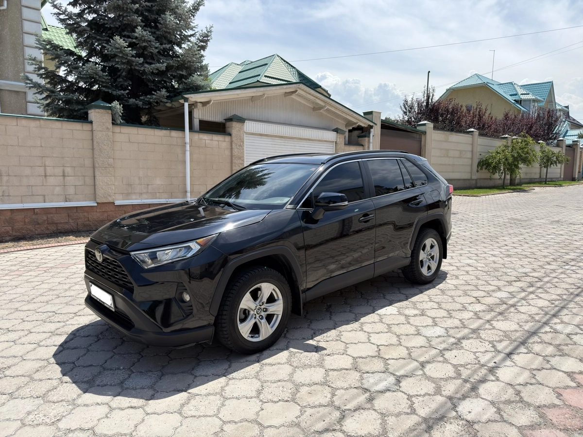 Toyota RAV4 V (XA50) 2.5 AT 4WD