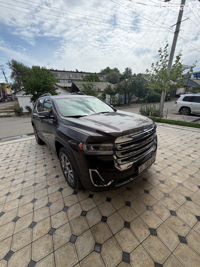 GMC Acadia II