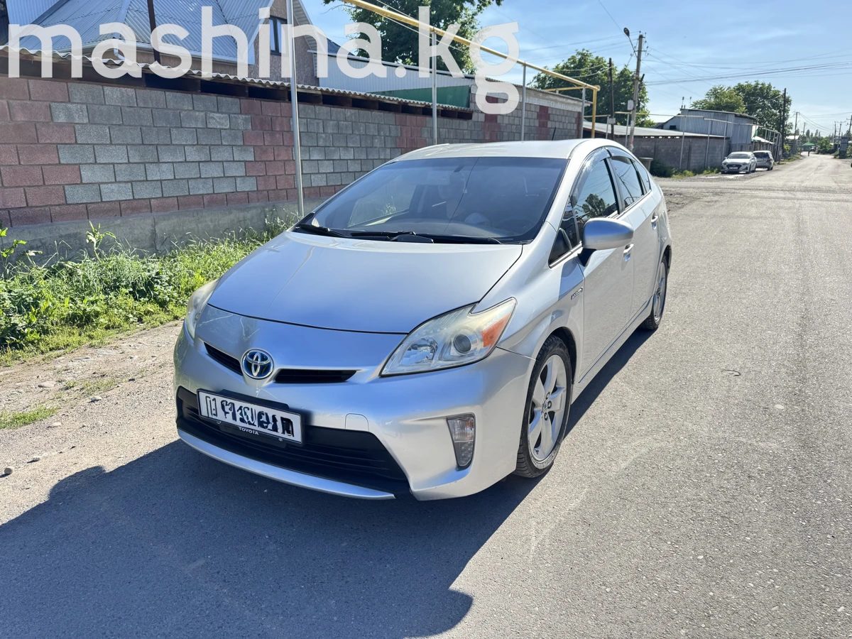 Продажа Toyota Prius III Рестайлинг (XW30) 2015