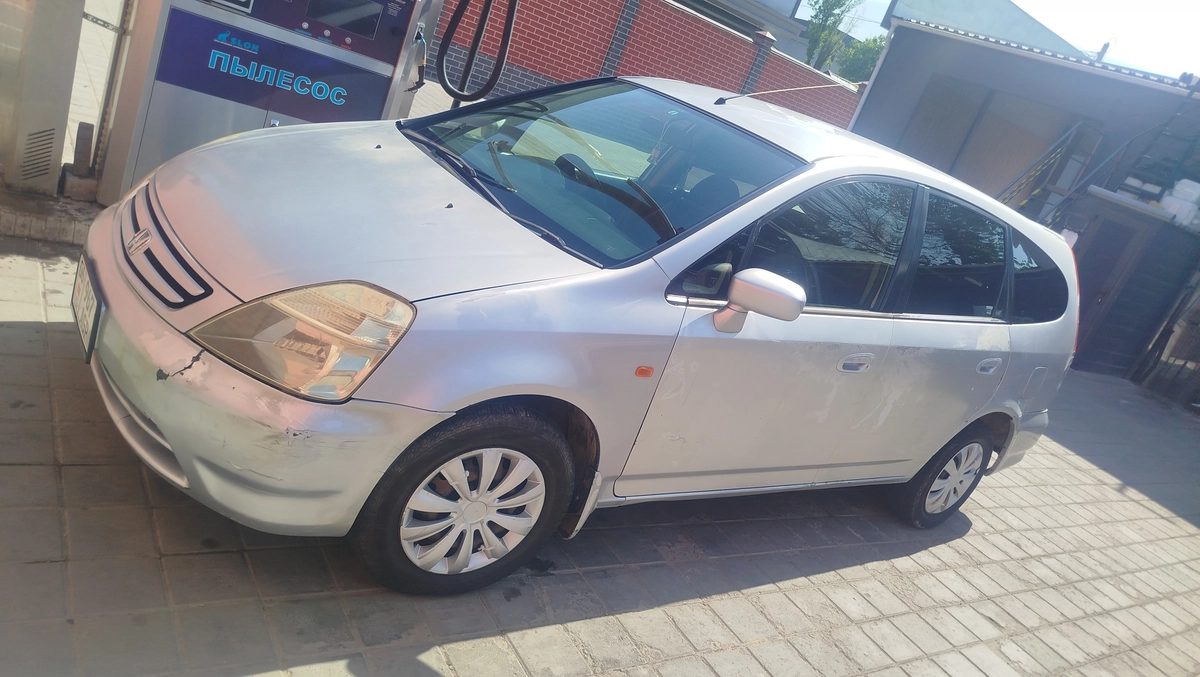 Honda Stream I 2001