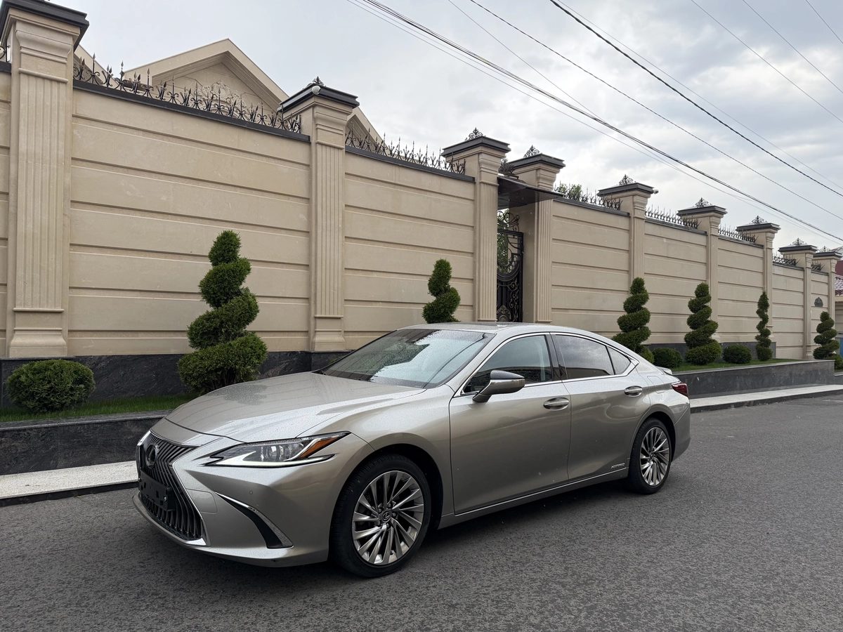 Lexus ES VII 2019