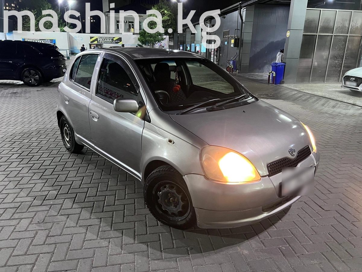 Toyota Vitz I (P10) 2001