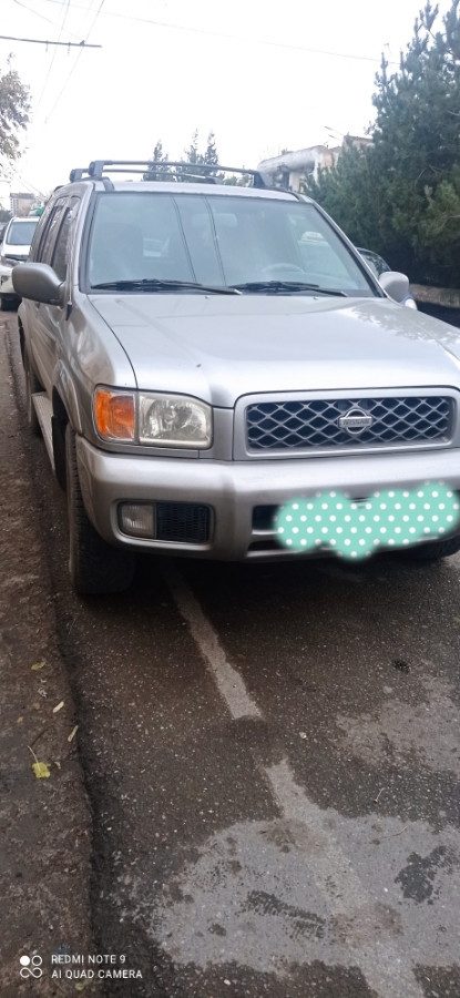 Nissan Pathfinder II