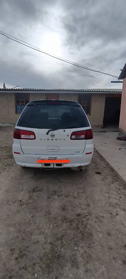Nissan Liberty
