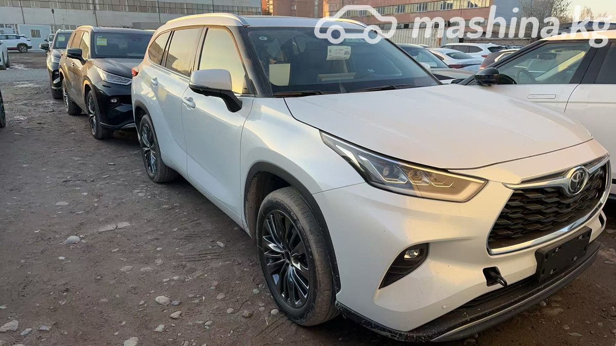 Toyota Highlander IV (U70)