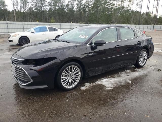 Toyota Avalon V