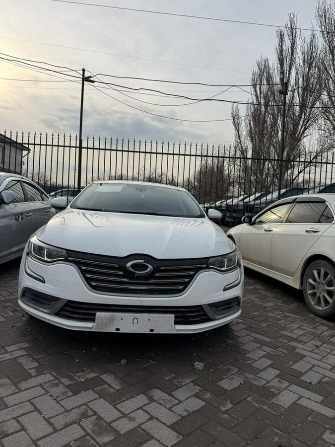 Renault SM6
