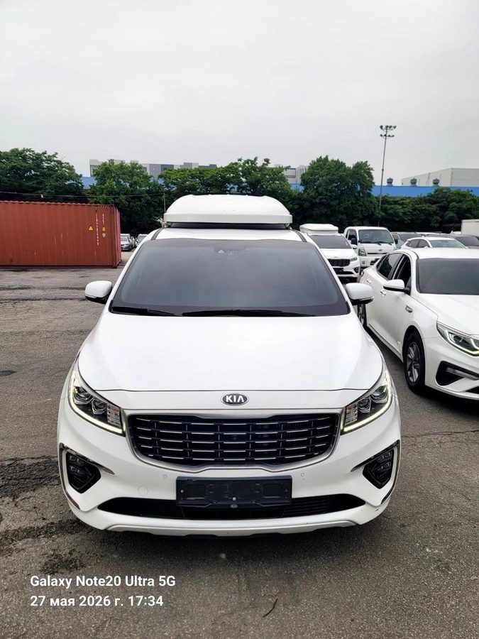 Kia Carnival III 2019
