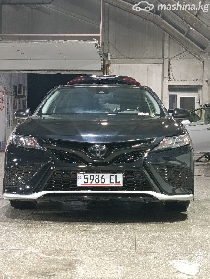 Toyota Camry VIII (XV70)