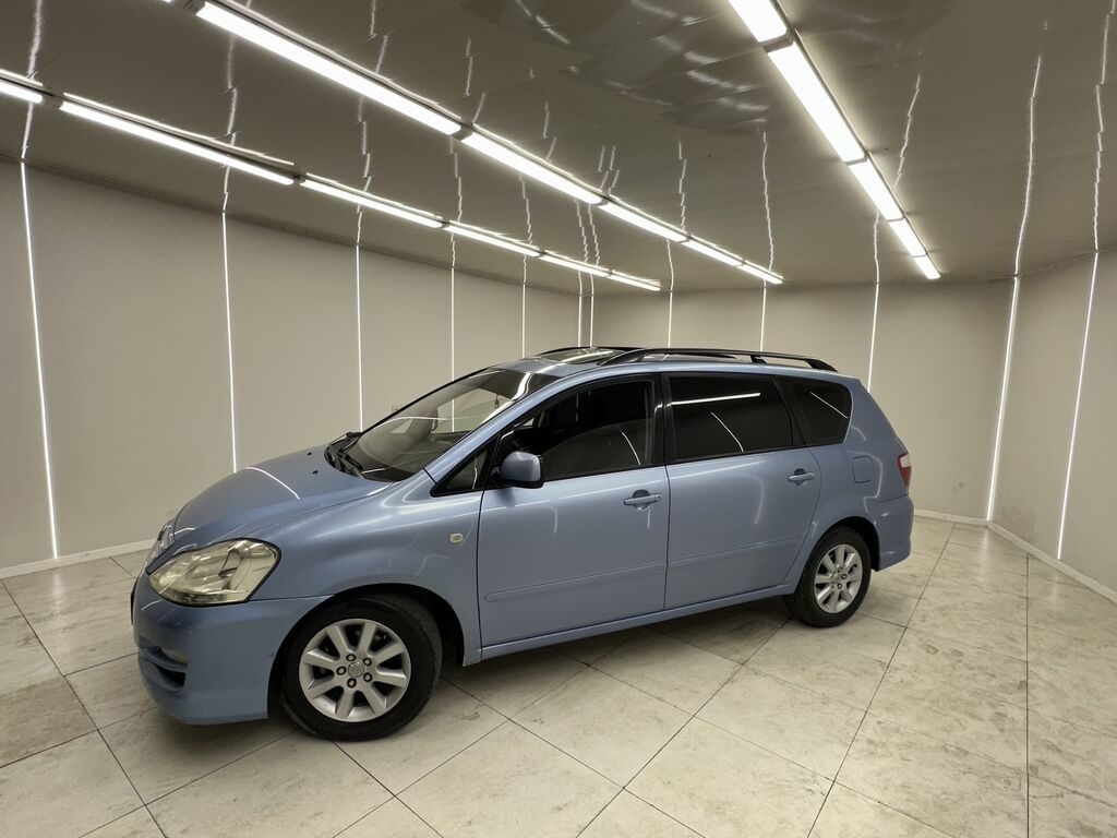 Toyota Avensis Verso
