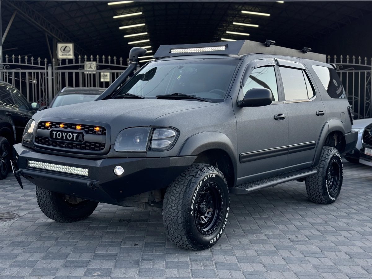 Toyota Sequoia I 2003