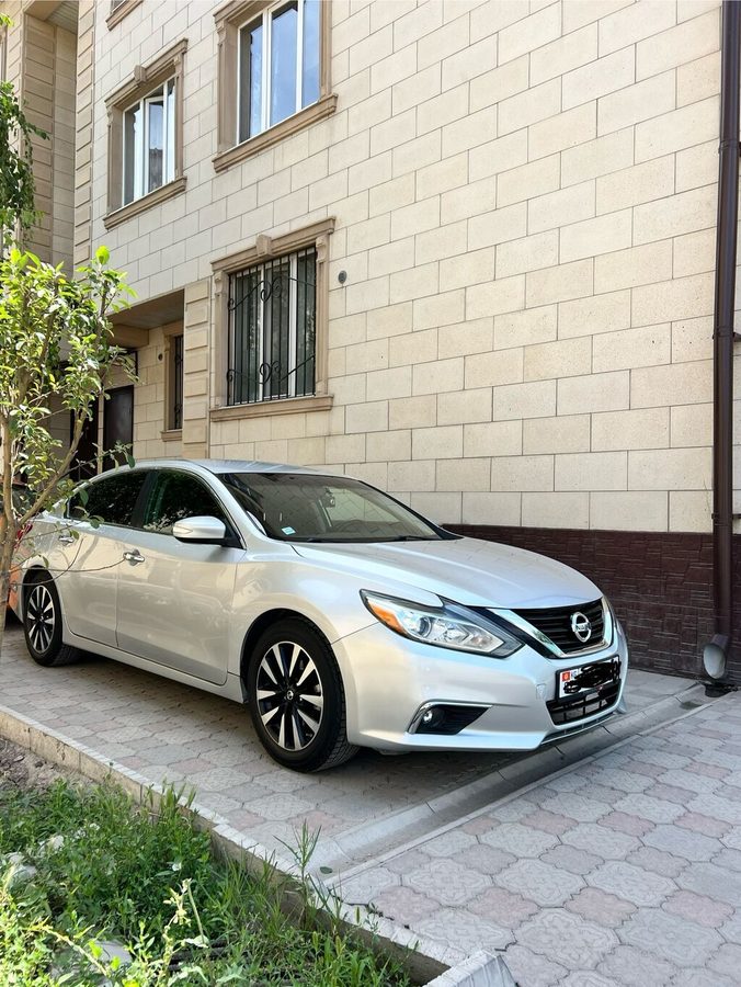 Nissan Altima