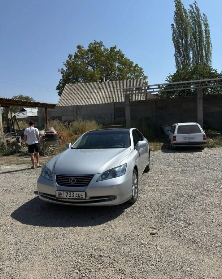 Lexus ES
