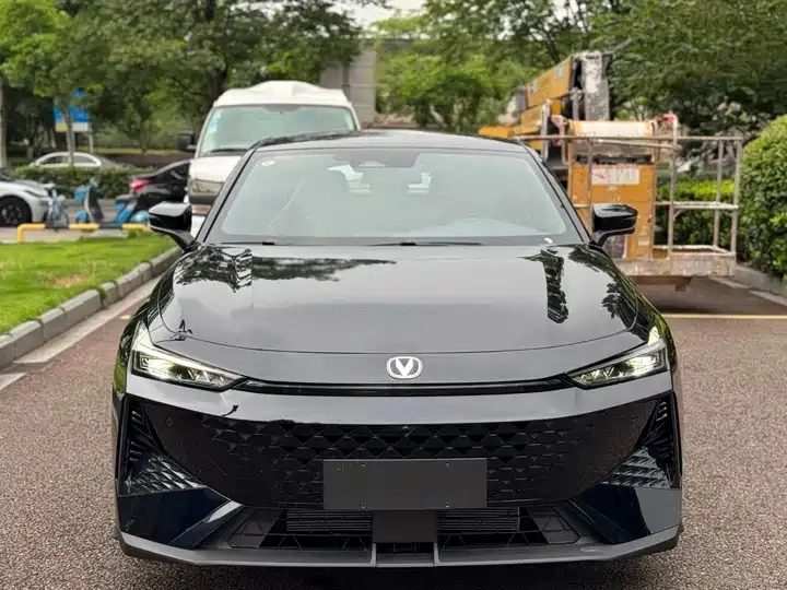 Changan UNI-V 2024