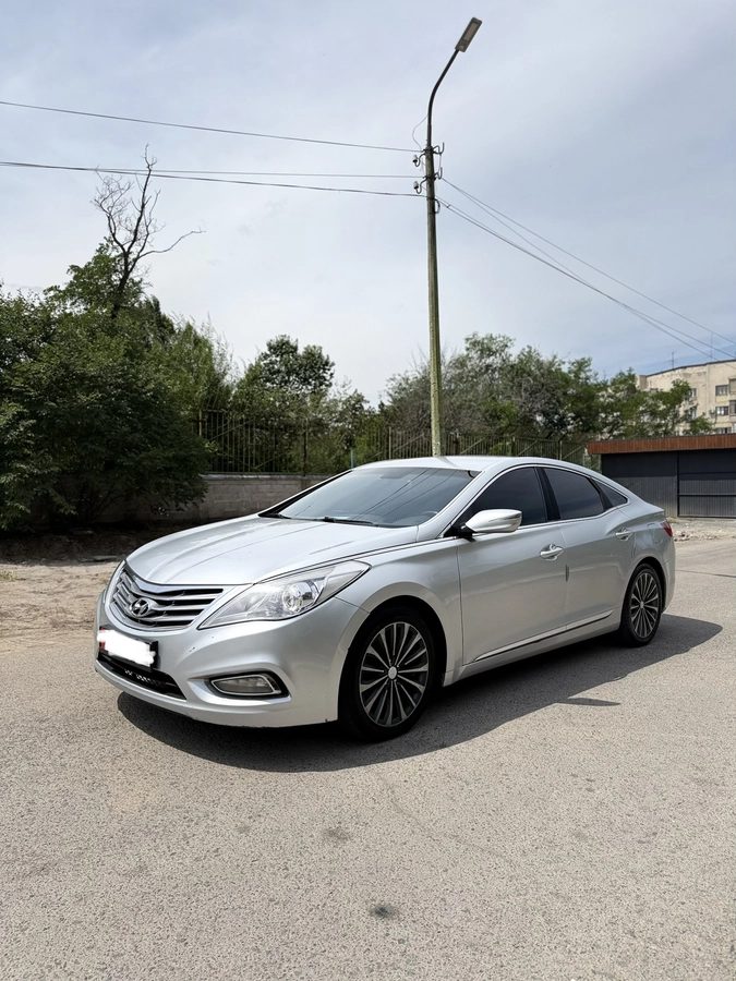 Hyundai Grandeur V 2011