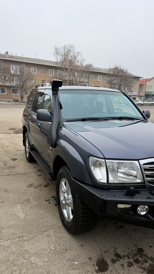 Toyota Land Cruiser