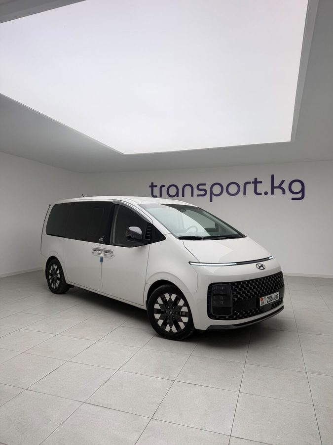Hyundai Staria