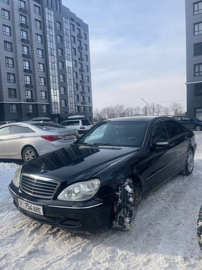 Mercedes-Benz S-Class