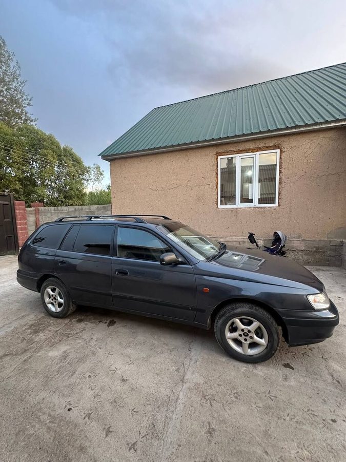 Toyota Carina