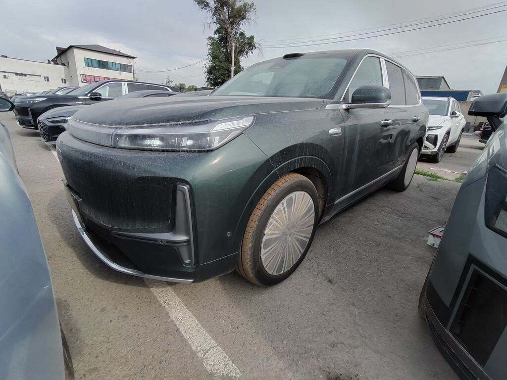 Geely Galaxy M9