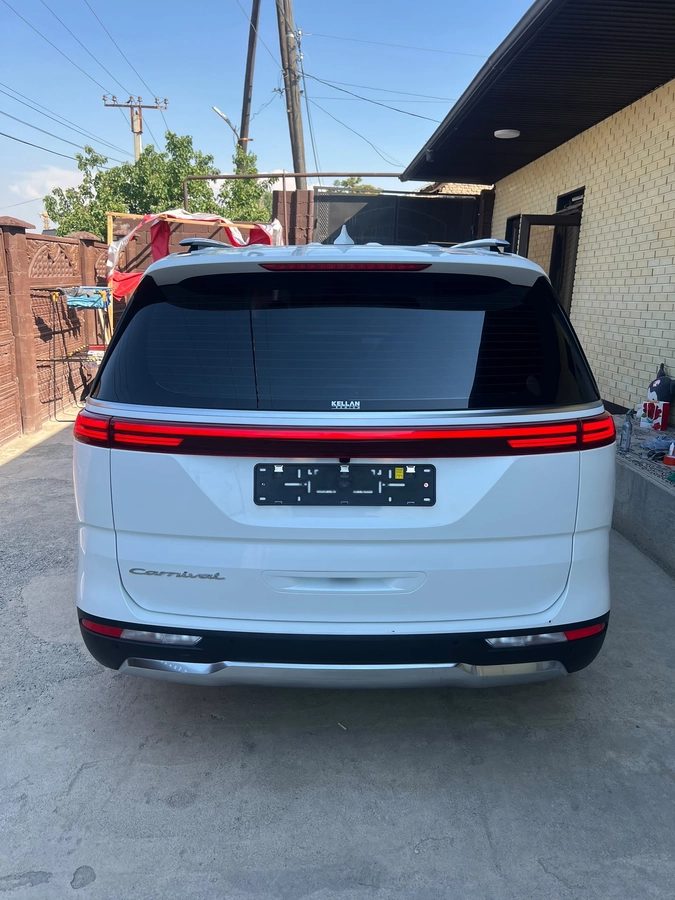 Kia Carnival IV 2.2d AT