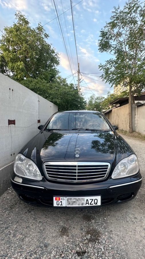 Mercedes-Benz S-Class