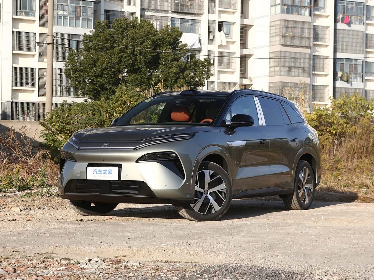 BYD Tang L 2026