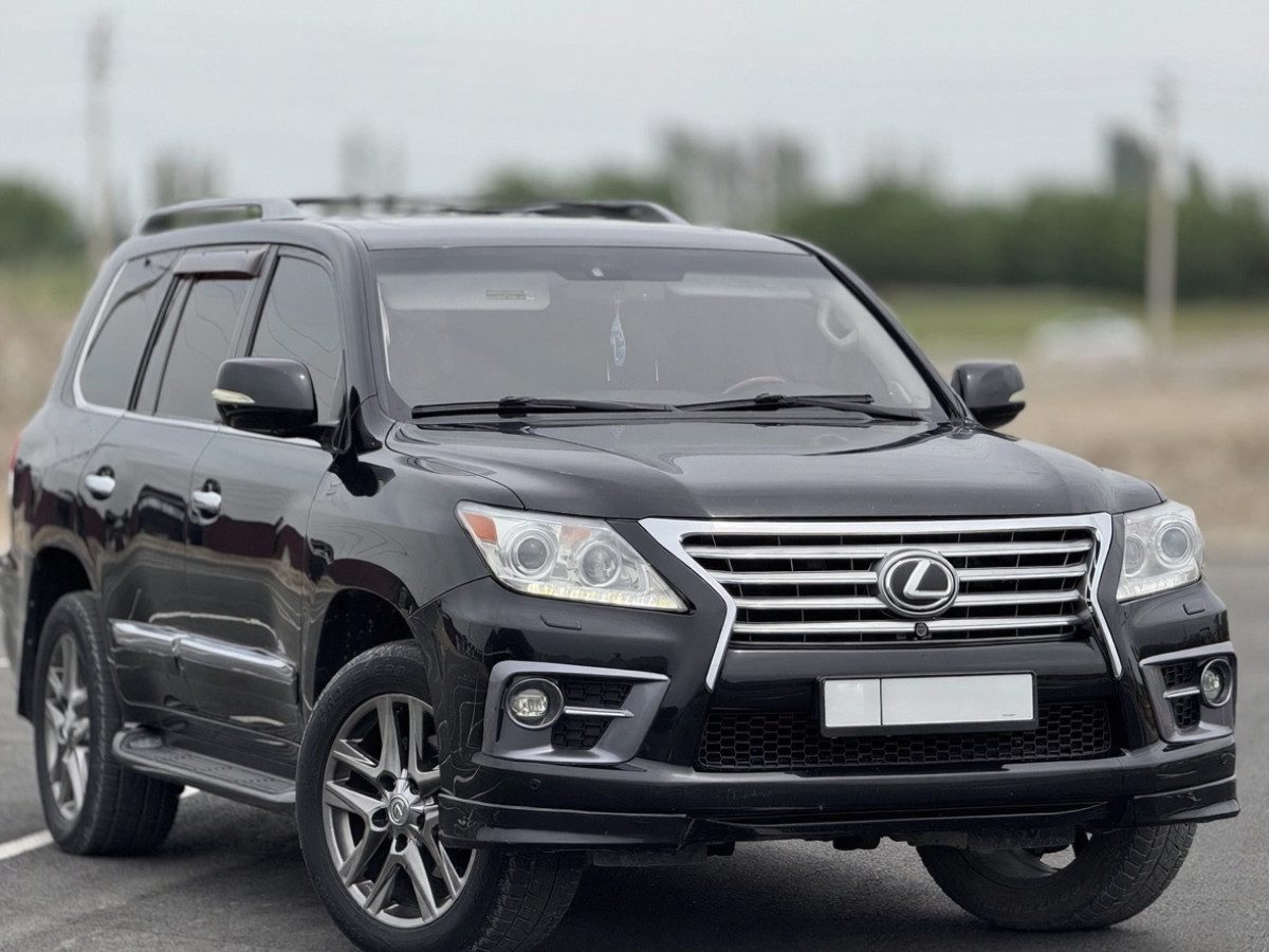Lexus LX III 2008