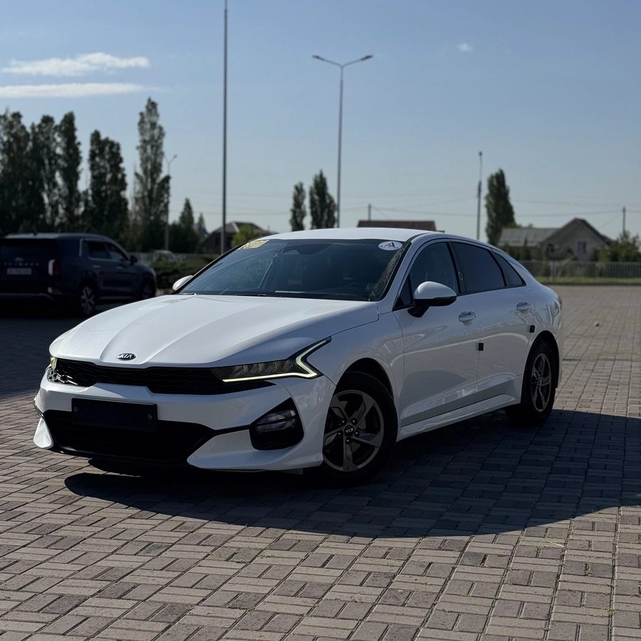 Kia K5 III 2021