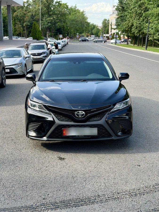 Toyota Camry VIII (XV70) 2018