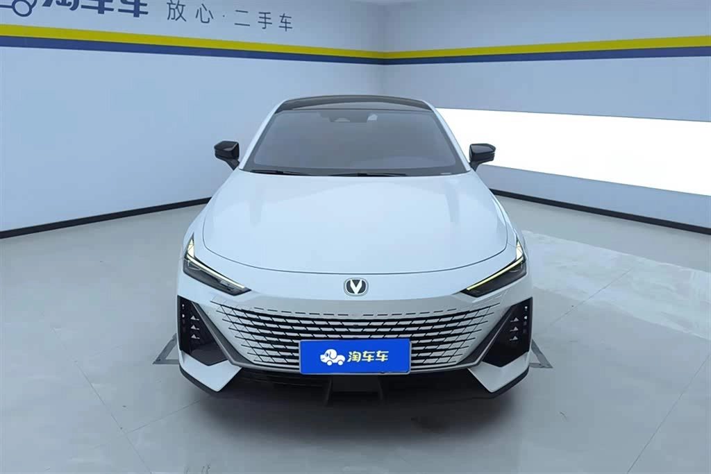 Changan UNI-V 2024