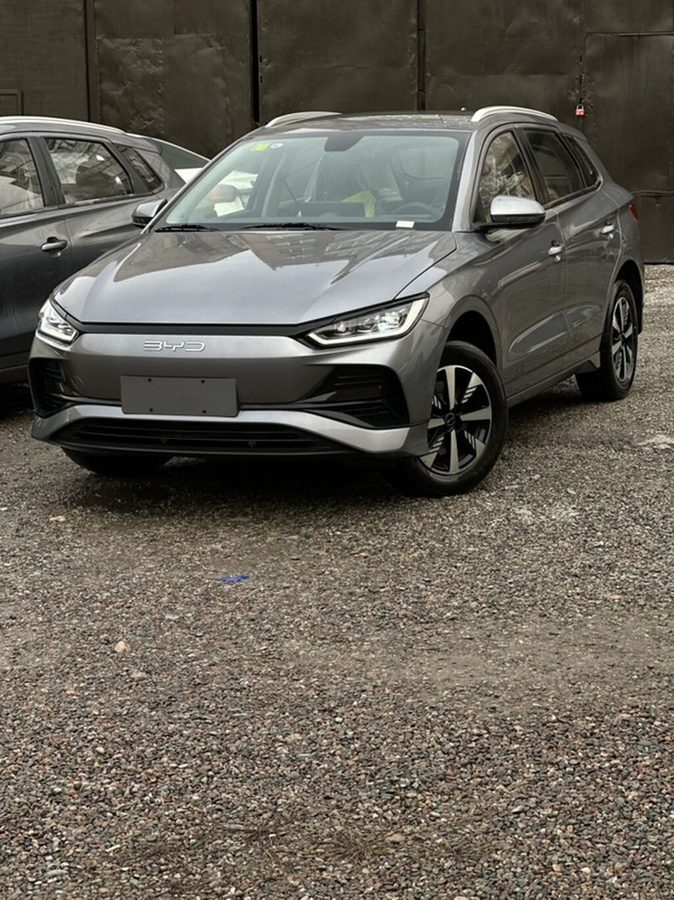 BYD E2