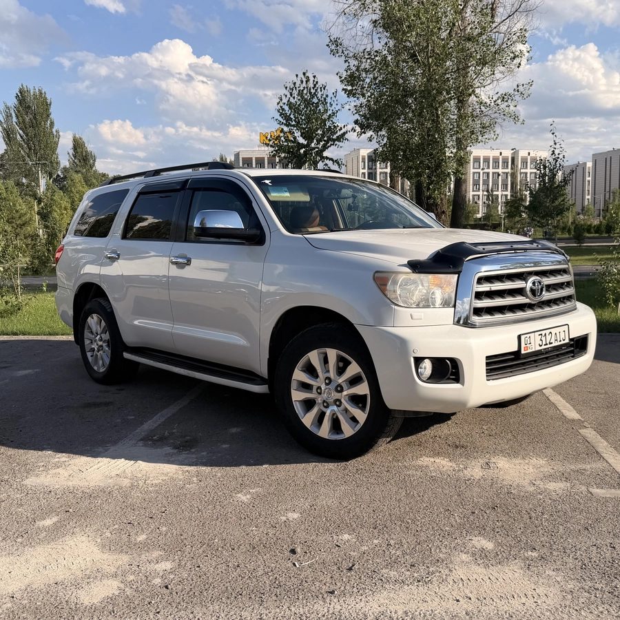 Toyota Sequoia II 5.7 AT 4WD