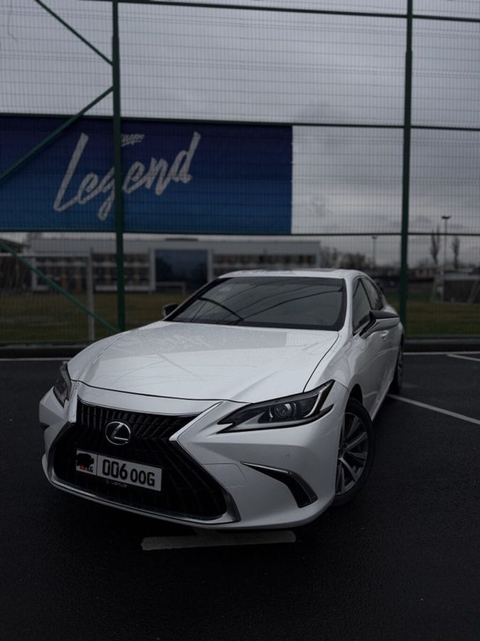 Lexus ES