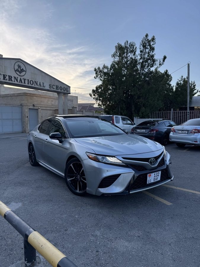 Toyota Camry VIII (XV70) 2018